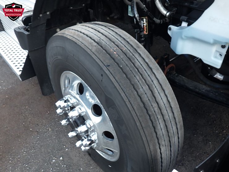 2024-kenworth-t680-image-25
