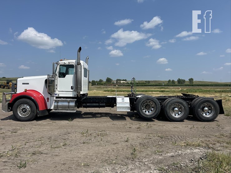 2007-kenworth-w900-image-8