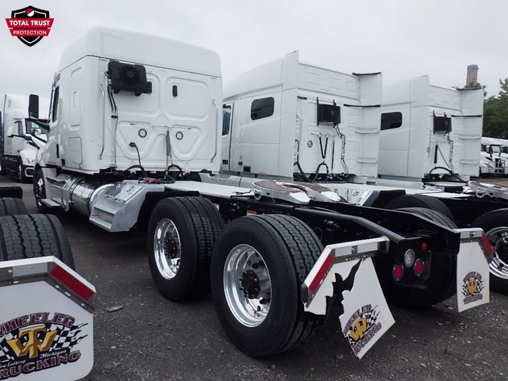 2024-freightliner-cascadia-126-image-13