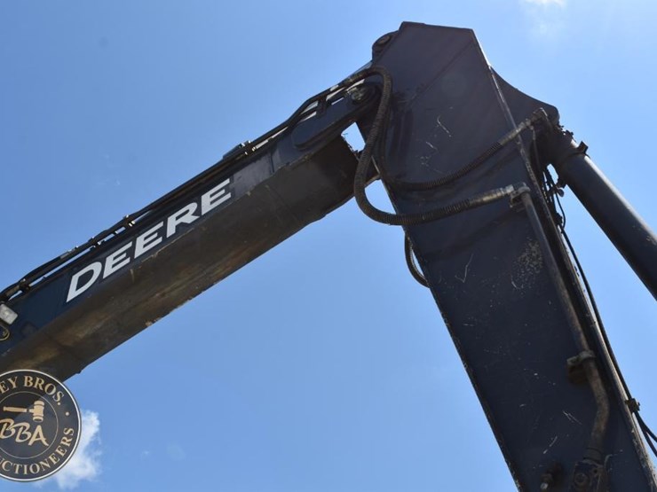 2016-deere-350g-lc-image-26