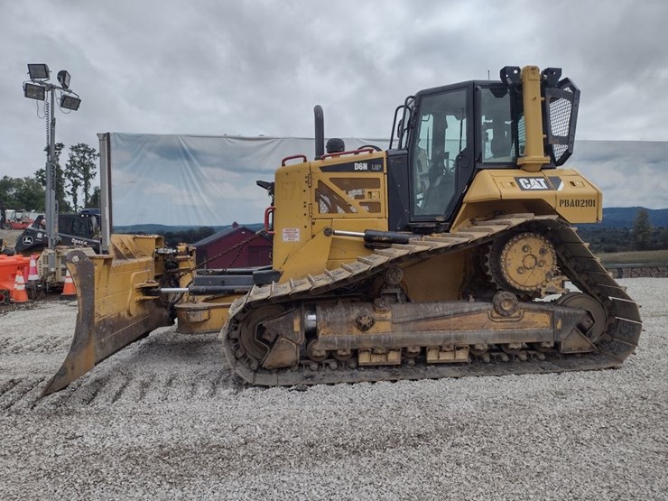 caterpillar-d6n-image-1