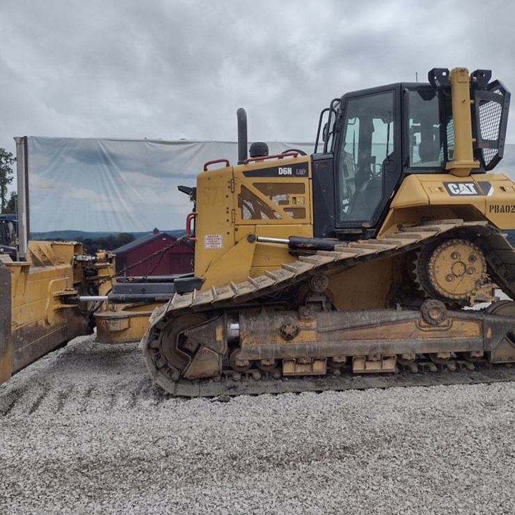 CATERPILLAR D6N