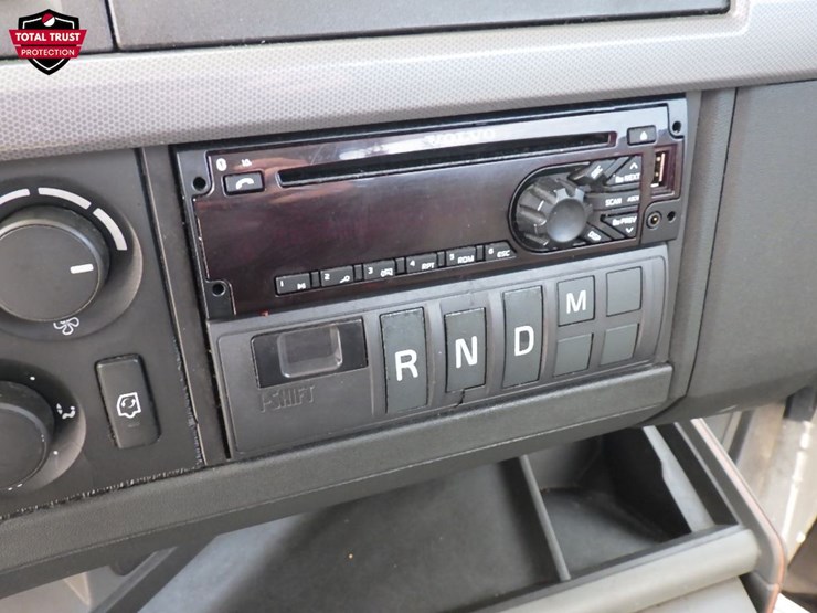2019-volvo-vnr300-image-23
