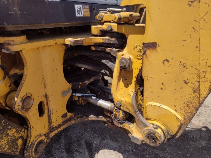 john-deere-310d-image-37
