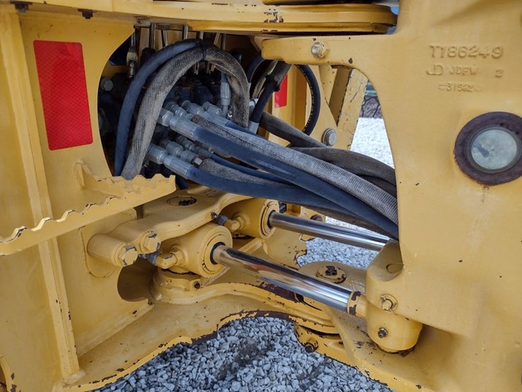john-deere-110-image-34