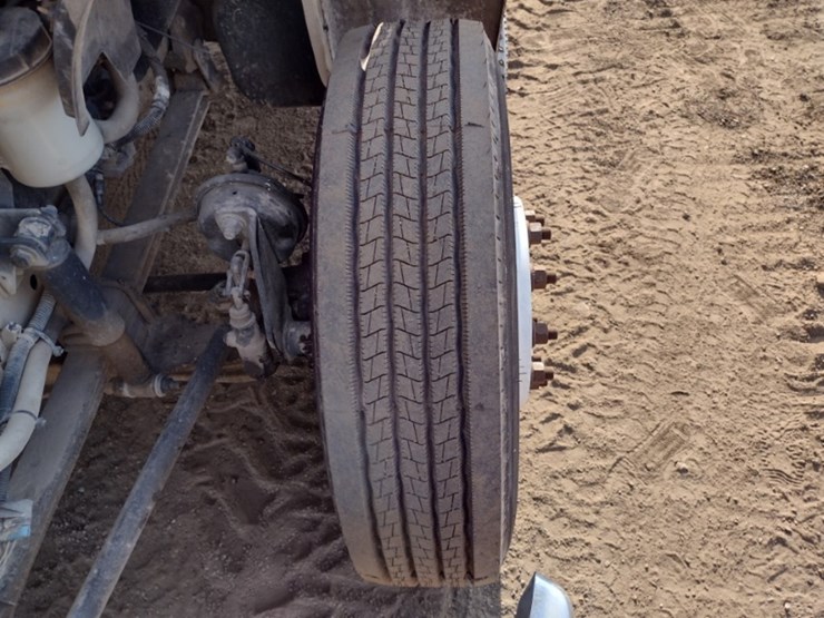 ford-f650-xlt-image-15