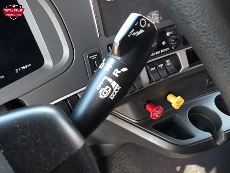 2024-kenworth-t680-image-22