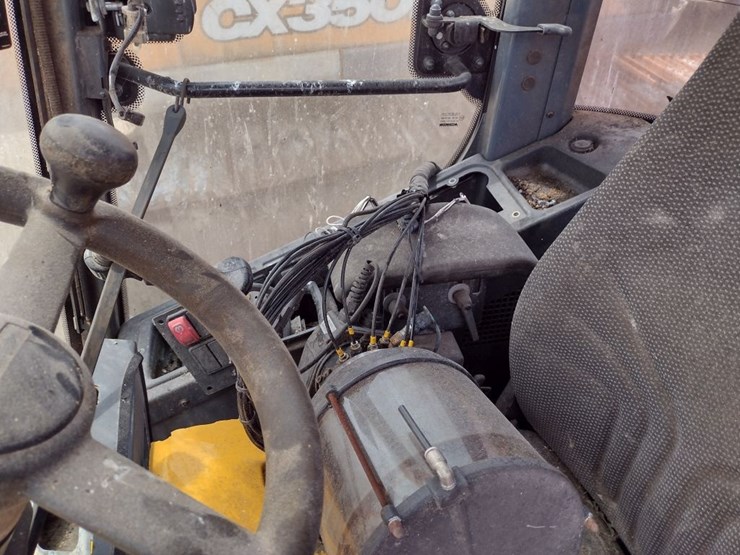 19-deere-324l-image-6