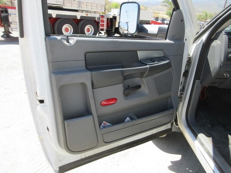 2010-dodge-ram-4500-image-13