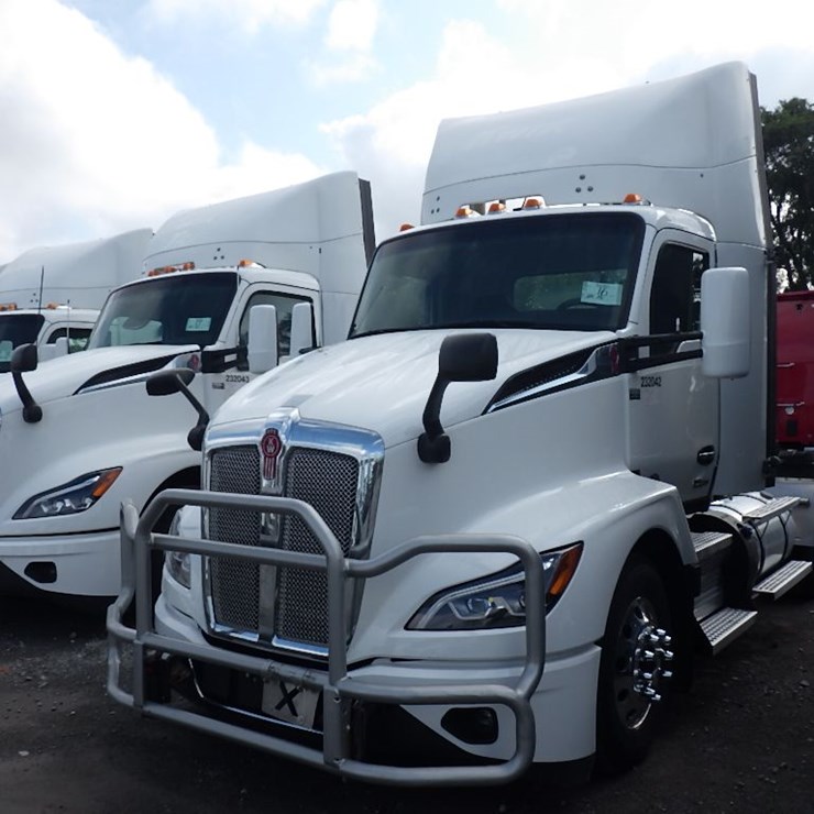 2024 KENWORTH T680