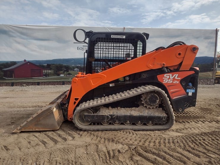 kubota-svl95-2s-image-1