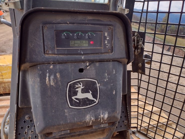 deere-700k-lgp-image-7