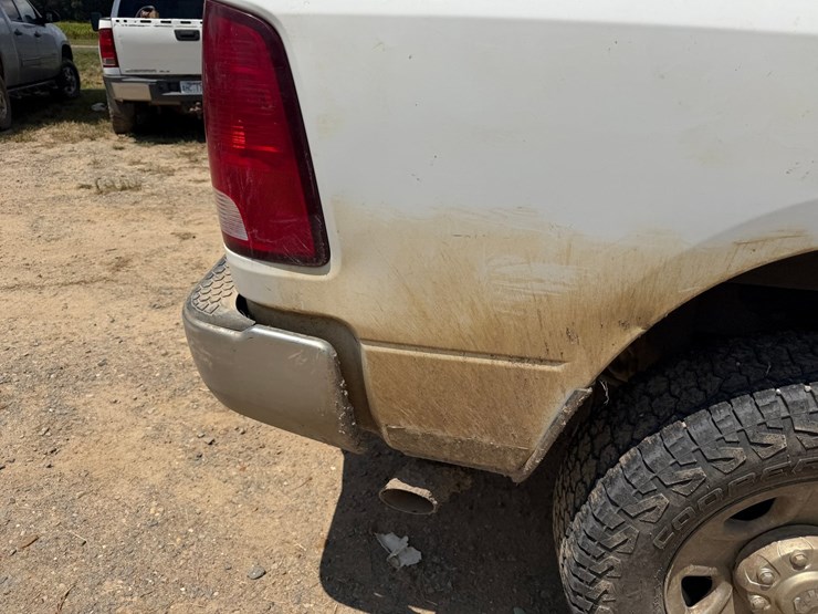 2015-dodge-2500-image-38