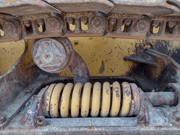deere-550h-lt-image-28