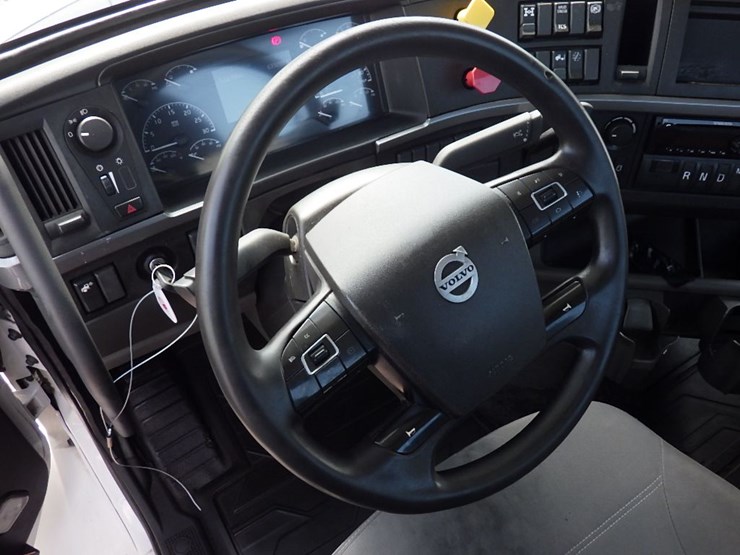 2019-volvo-vnr300-image-20