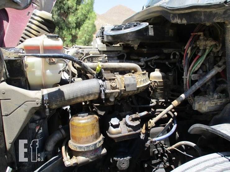 2014-freightliner-cascadia-125-image-6