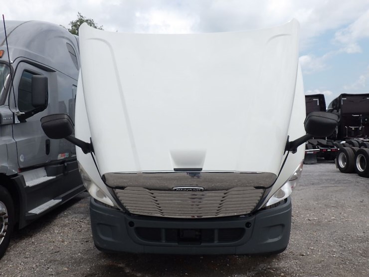 2018-freightliner-cascadia-125-evolution-image-28