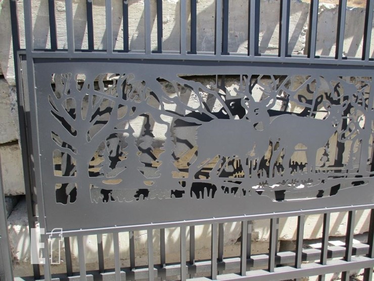 7'-x-20'-bi-parting-driveway-farm-gate-image-3