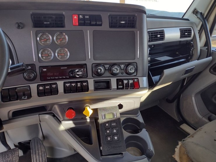 kenworth-t880-image-8