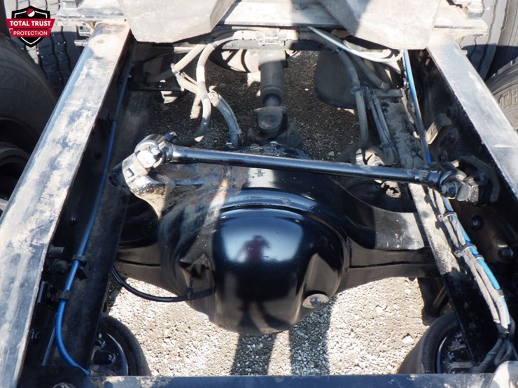 2023-freightliner-cascadia-126-image-9
