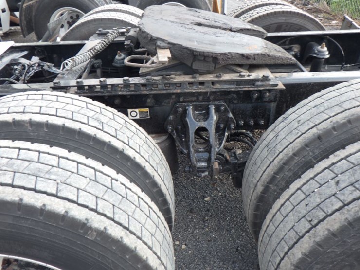 2021-kenworth-t680-image-16