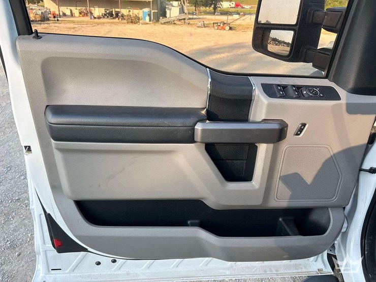 2019-ford-f450-image-11