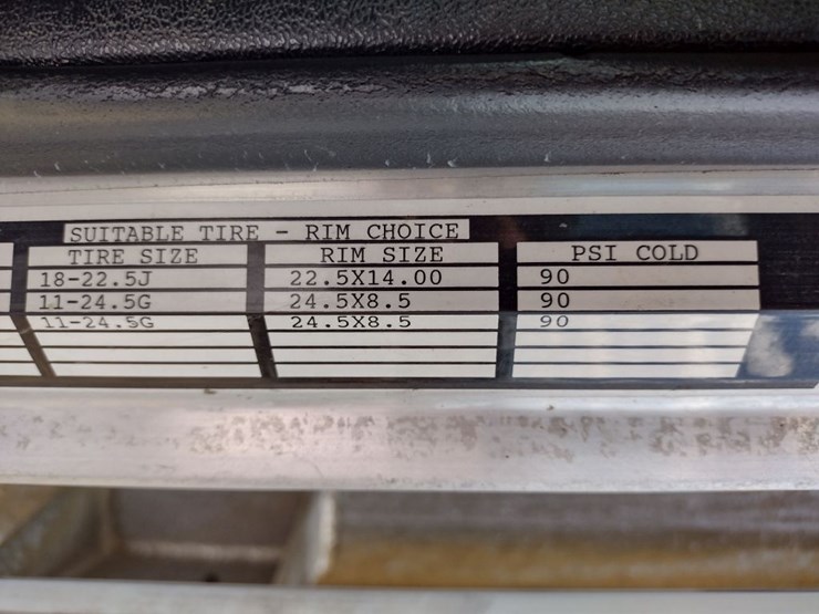 peterbilt-357-image-17