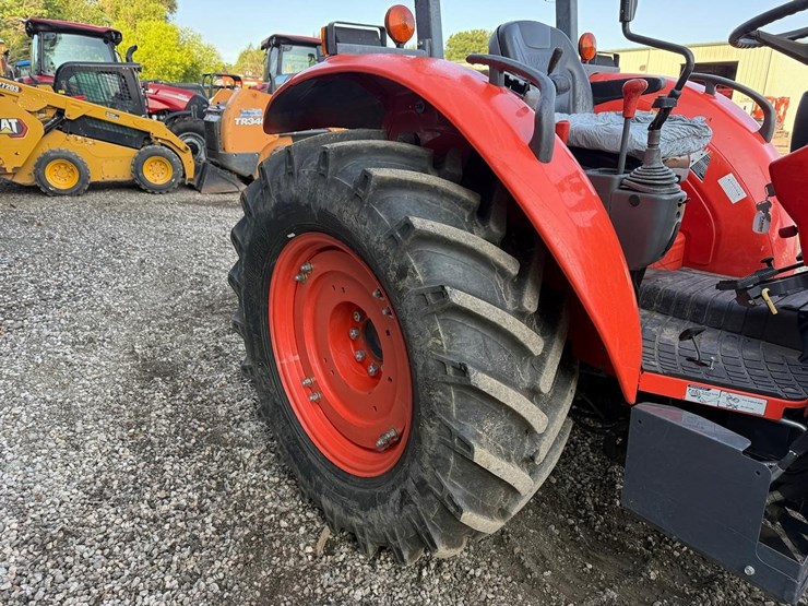 2020-kubota-m6060-image-12