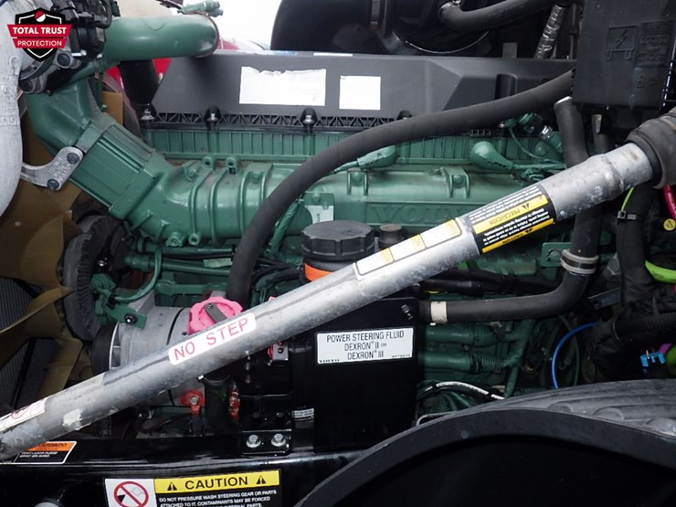 2023-volvo-vnl860-image-26