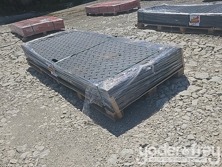 unused-irgpm-ground-protection-mat,-4'x8',-diamond-plated/smoothplate-tread-design-(15-of)-image-1