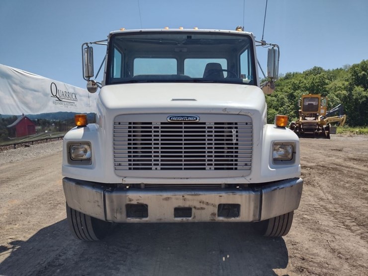 freightliner-fl80-image-2
