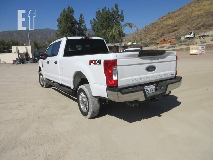 2017-ford-f250-xl-image-4