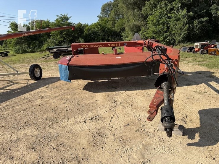 new-holland-1411-image-2