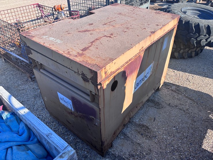 #39534-•-jobsite-toolbox-with-miscellaneous-items-image-4