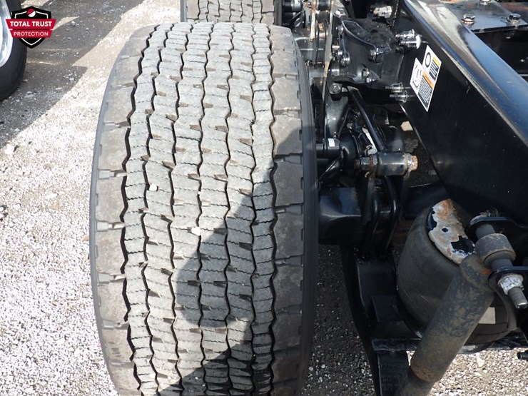 2024-kenworth-t680-image-14