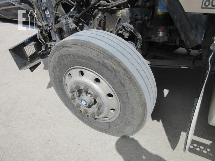 2015-kenworth-t800-image-24