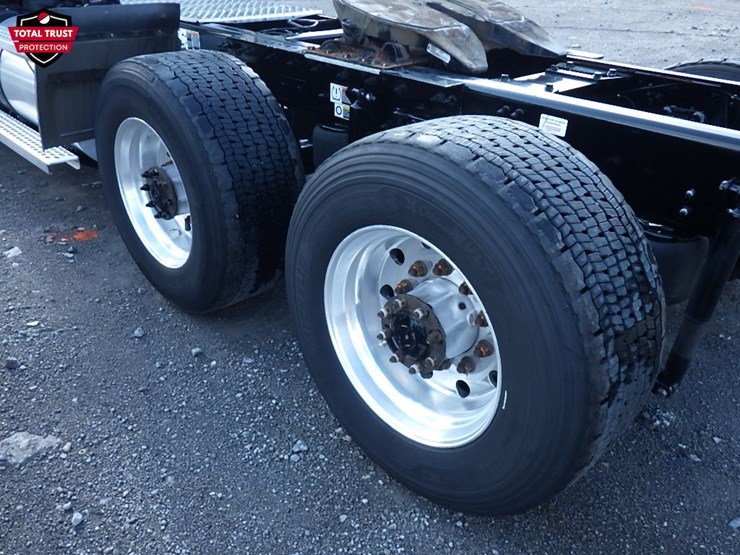 2024-kenworth-t680-image-13