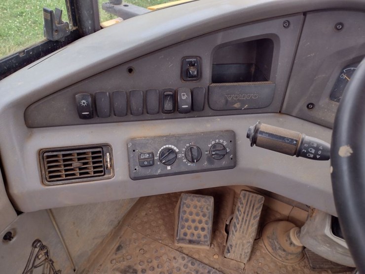 volvo-a25f-image-10