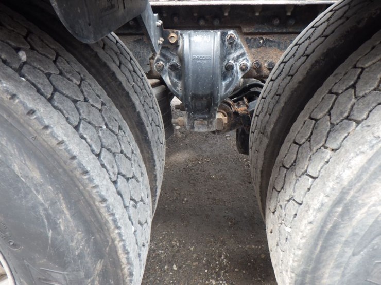 2015-kenworth-t880-image-13