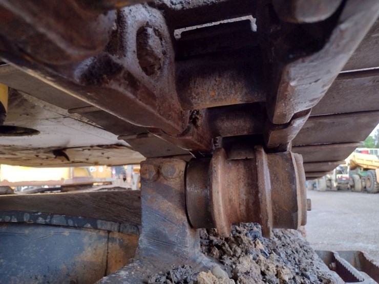 komatsu-pc350-lc-8-image-16