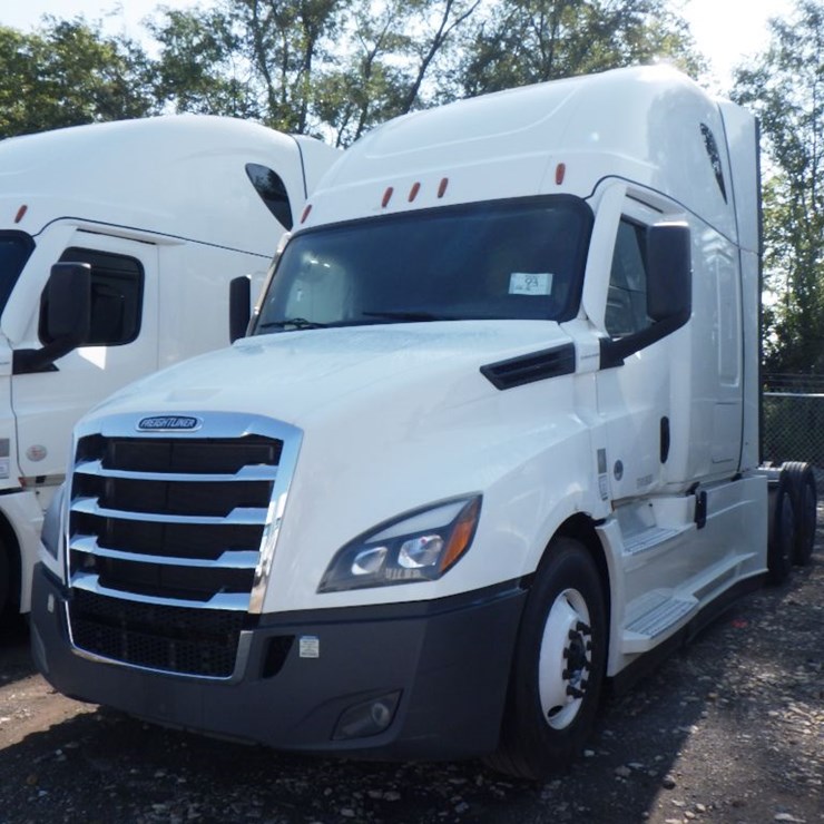 2022 FREIGHTLINER CASCADIA 126