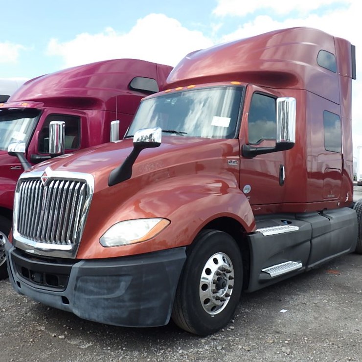 2019 INTERNATIONAL LT
