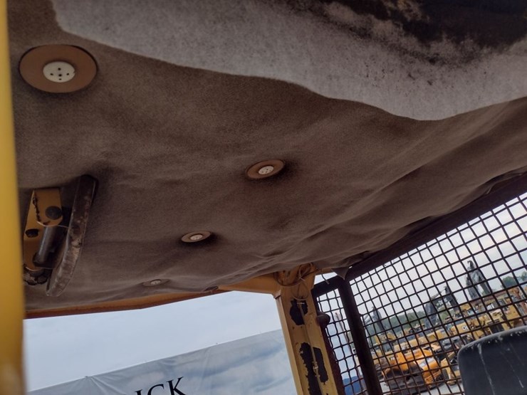 caterpillar-d6m-lgp-image-10