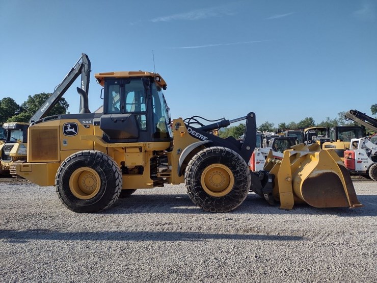deere-544p-image-3