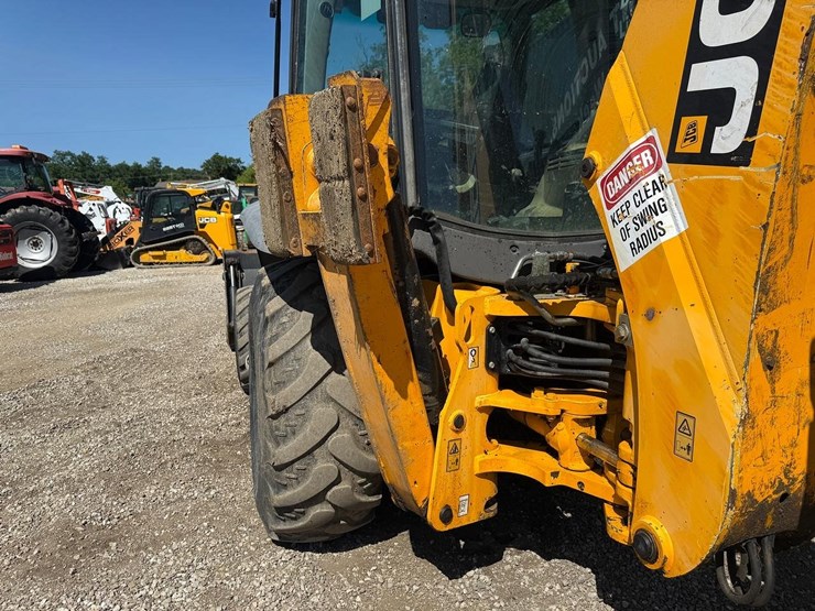 jcb-3cx14-image-18