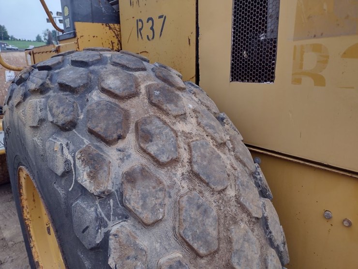 caterpillar-cs-533e-image-13