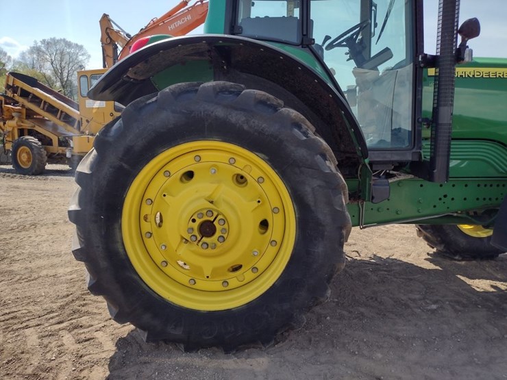 john-deere-7520-image-20
