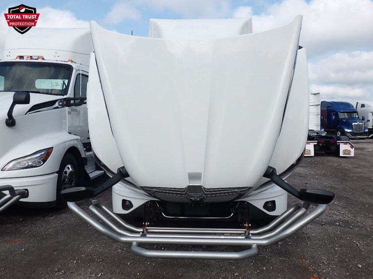 2024-kenworth-t680-image-25
