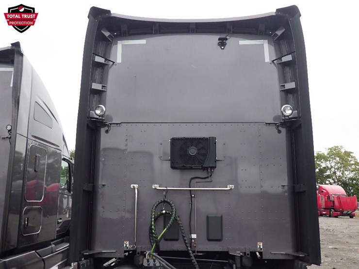 2023-kenworth-t680-image-15