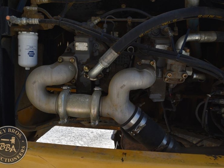 2016-deere-350g-lc-image-51